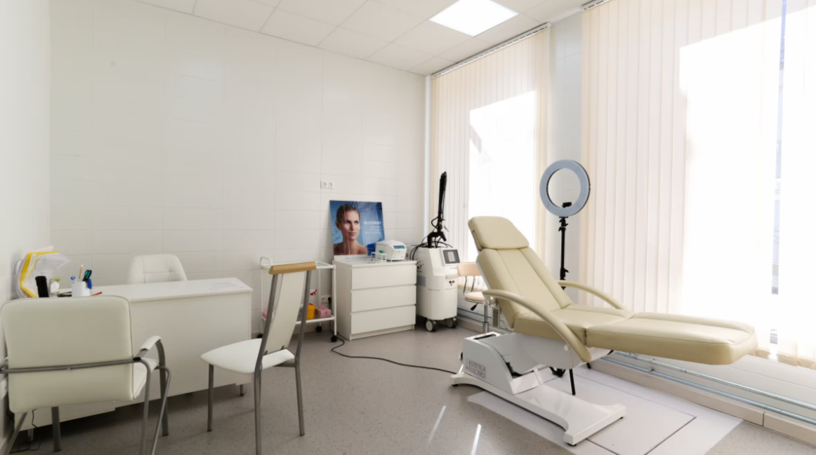 530426888__https://filllin.ru/api/media/clinic/effcaf09-8afb-4fb6-a6b6-7ed38ba2bd0e-68d2b334d611ae3c0dcef079.png
