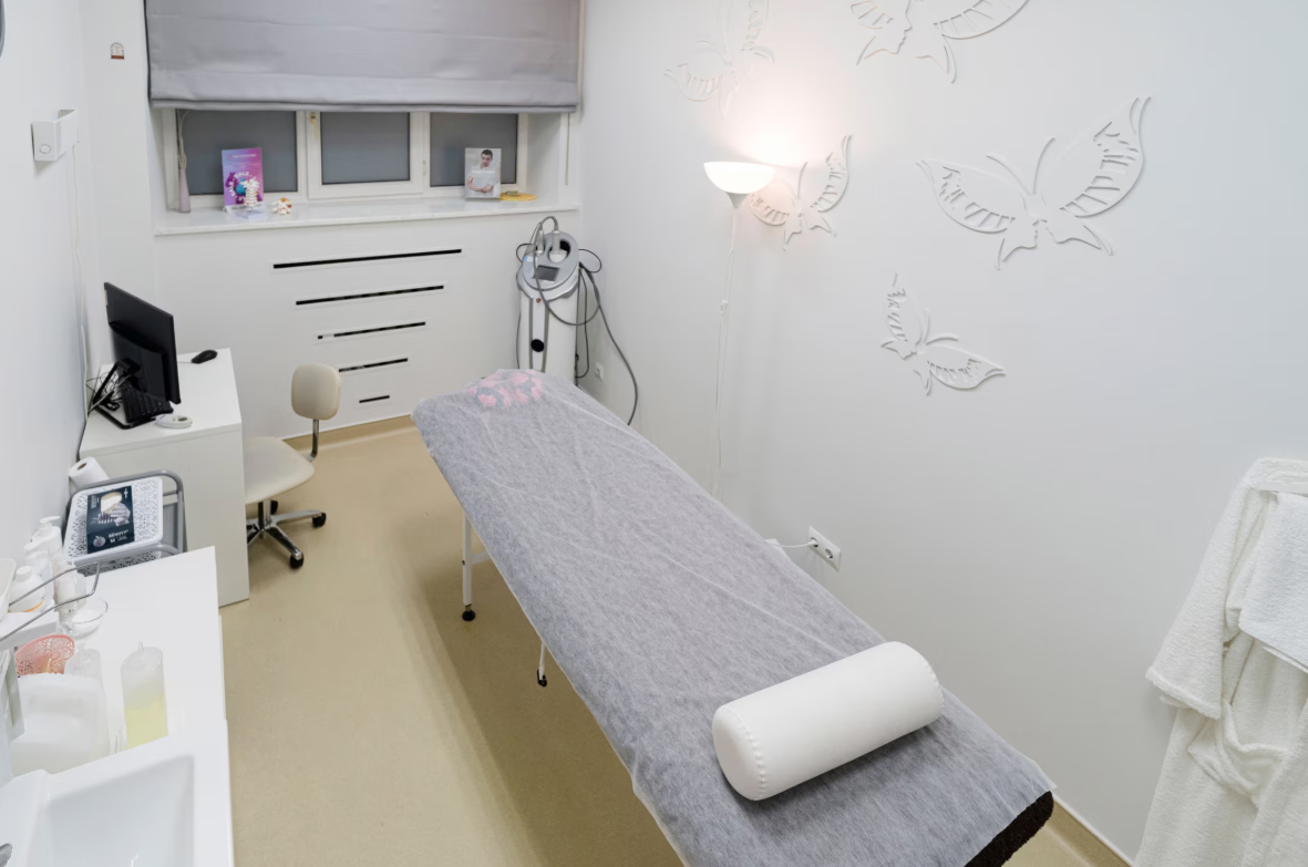 393073885__https://filllin.ru/api/media/clinic/f1eec99c-c20e-48ec-b108-e3b35a4f991e-6641d6971b708b73903b2c1d.png