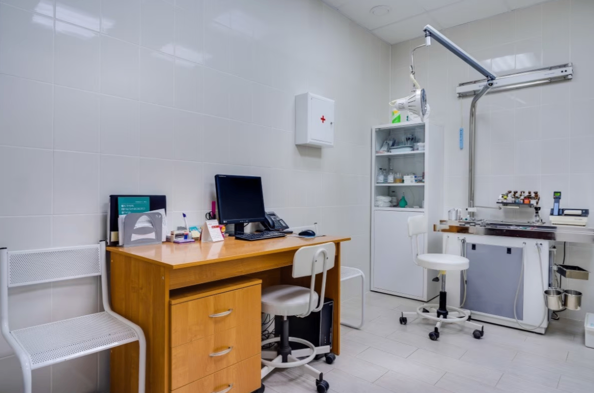 192116134__https://filllin.ru/api/media/clinic/f4eb7cad-aa71-4da9-bbed-bf418ae34133-6641d6971b708b73903b2c1d.png