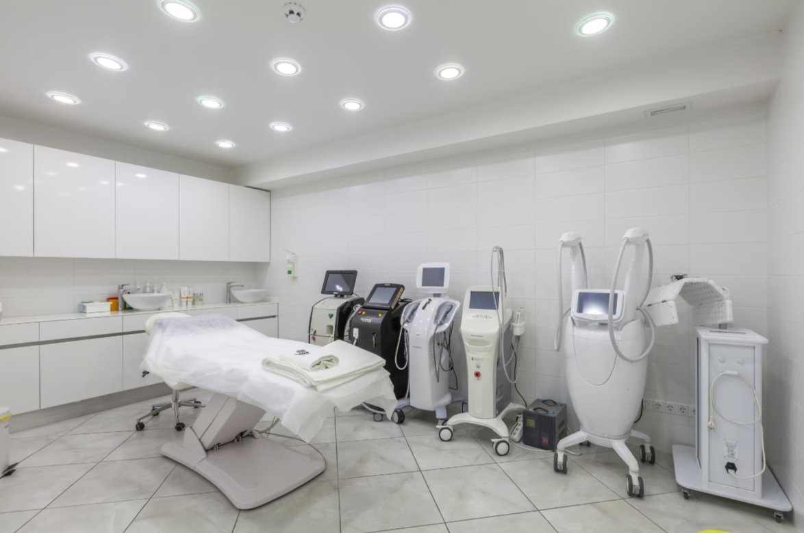 112783206__https://filllin.ru/api/media/clinic/f5a97d44-e32a-46ef-a869-082075431357-6641d6971b708b73903b2c1d.png