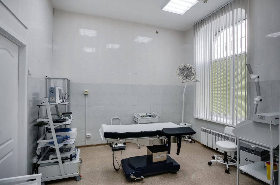 305926138__https://filllin.ru/api/media/clinic/f7388d35-b250-4c4b-b66d-21a231f511ee-6641d6971b708b73903b2c1d.png