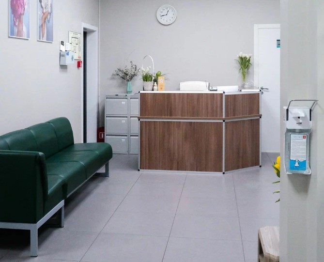 26932407__https://filllin.ru/api/media/clinic/f927de68-b15b-4cd8-b7fb-9a5e49fc4eba-67618e0e145943c8628e7ed5.jpg