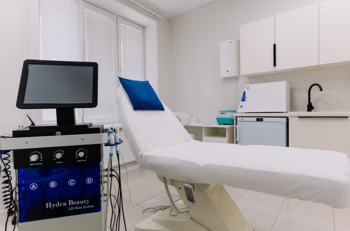 43082059__https://filllin.ru/api/media/clinic/f9853429-0953-4497-855d-ccad0d9187a3-6641d6971b708b73903b2c1d.png
