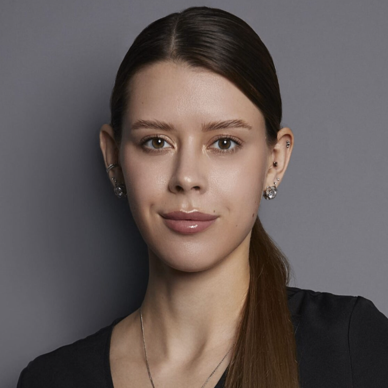 Плотникова Яна Николаевна