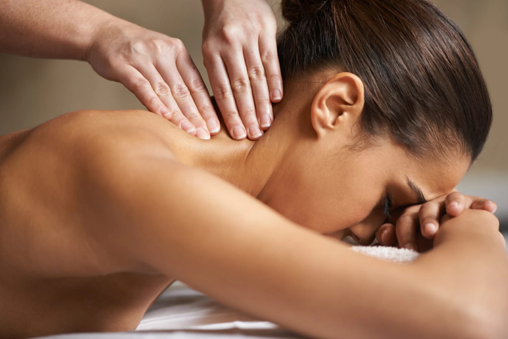 Миофасциальный массаж: спина (30 мин)