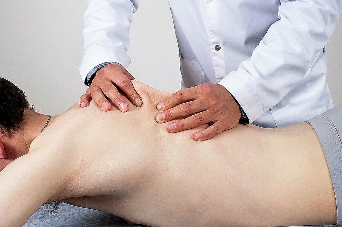 Сегментарный массаж шейно-грудного отдела позвоночника