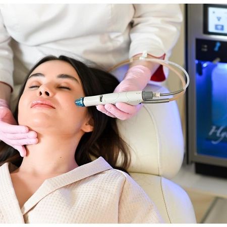 Вакуумная чистка HydraFacial